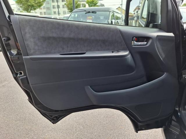 ハイエースワゴン ＧＬ　４ＷＤ／登録済未使用車／４列１０人乗り／パノラミックビューモニター／デジタルインナーミラー／パワースライドドア（41枚目）