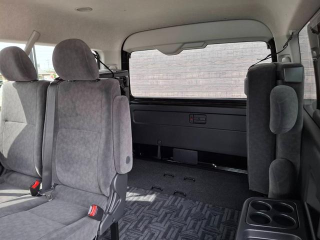 ハイエースワゴン ＧＬ　４ＷＤ／登録済未使用車／４列１０人乗り／パノラミックビューモニター／デジタルインナーミラー／パワースライドドア（57枚目）