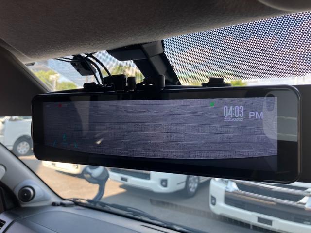 ハイエースバン スーパーＧＬ　ダークプライム　パナソニック大型ナビＴＶ／ベッドキット／バックモニター／ＥＴＣ車載器／社外エアロ／社外１７ｉｎアルミ／ローダウン／ＬＥＤヘッドライト／スマートキー＆プッシュスタート／サイドバイザー／社外ショック（3枚目）