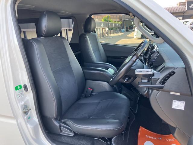 ハイエースバン スーパーＧＬ　ダークプライム　パナソニック大型ナビＴＶ／ベッドキット／バックモニター／ＥＴＣ車載器／社外エアロ／社外１７ｉｎアルミ／ローダウン／ＬＥＤヘッドライト／スマートキー＆プッシュスタート／サイドバイザー／社外ショック（17枚目）