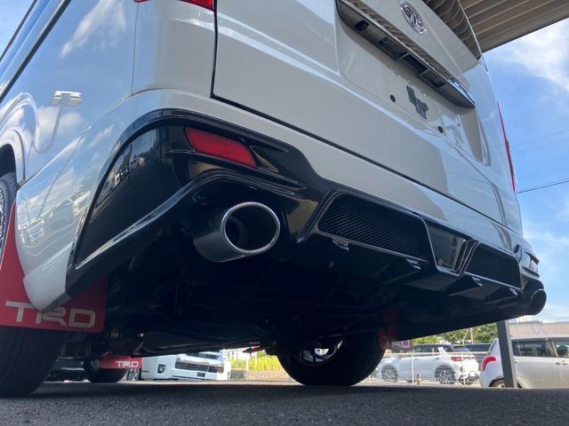 ハイエースバン スーパーＧＬ　ダークプライム　パナソニック大型ナビＴＶ／ベッドキット／バックモニター／ＥＴＣ車載器／社外エアロ／社外１７ｉｎアルミ／ローダウン／ＬＥＤヘッドライト／スマートキー＆プッシュスタート／サイドバイザー／社外ショック（38枚目）