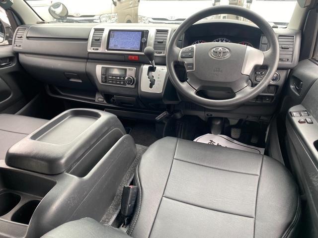 ハイエースバン ロングスーパーＧＬ　ローダウン／コブラエアロ／社外アルミ／ＧＲ８シートカバー／ナビＴＶ／ＥＴＣ車載器／フリップダウンモニター／ＬＥＤテールランプ／スマートキー＆プッシュスタート／ＡＣ１００Ｖ電源／ＬＥＤヘッドライト（17枚目）