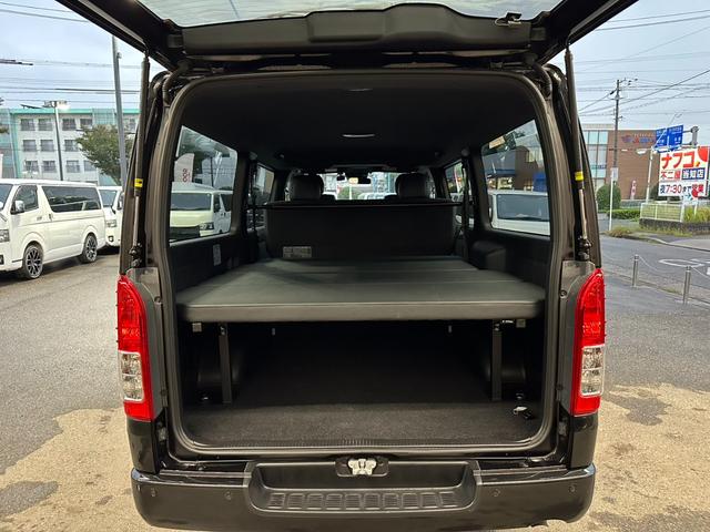 ハイエースバン スーパーGL ダークプライムII ナビTV/Bカメラ/パワスラ/ベッドキット/GR8オリジナルセンターコンソール/LEDヘッドライト/スマートキー(4枚目)