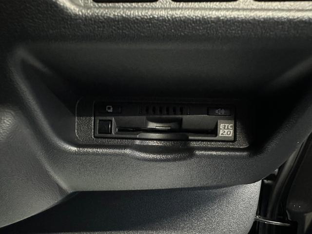 ハイエースバン スーパーGL ダークプライムII ナビTV/Bカメラ/パワスラ/ベッドキット/GR8オリジナルセンターコンソール/LEDヘッドライト/スマートキー(19枚目)