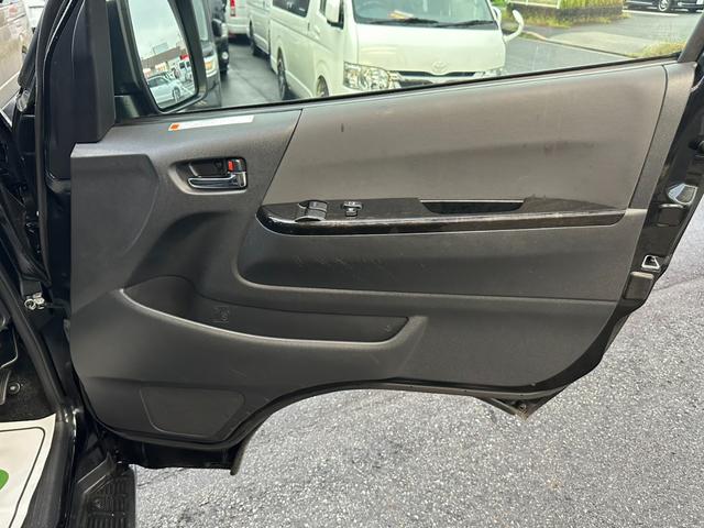 ハイエースバン スーパーGL ダークプライムII ナビTV/Bカメラ/パワスラ/ベッドキット/GR8オリジナルセンターコンソール/LEDヘッドライト/スマートキー(42枚目)