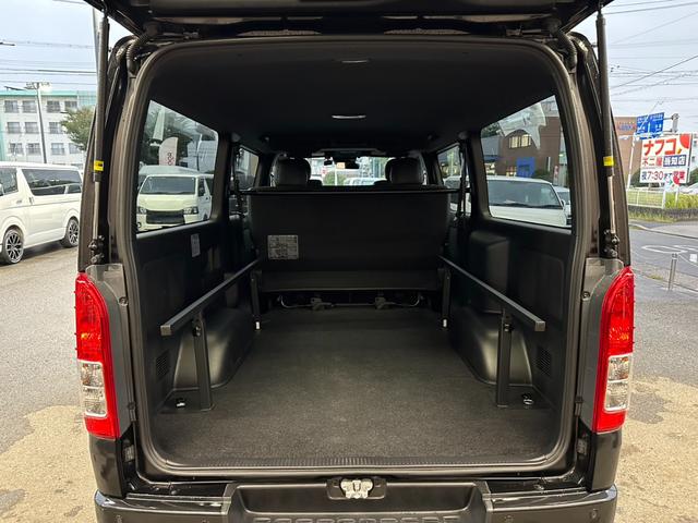 ハイエースバン スーパーGL ダークプライムII ナビTV/Bカメラ/パワスラ/ベッドキット/GR8オリジナルセンターコンソール/LEDヘッドライト/スマートキー(56枚目)