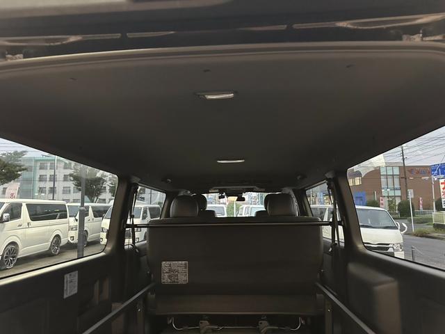 ハイエースバン スーパーGL ダークプライムII ナビTV/Bカメラ/パワスラ/ベッドキット/GR8オリジナルセンターコンソール/LEDヘッドライト/スマートキー(59枚目)