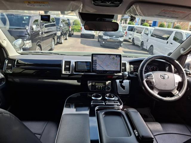 ハイエースワゴン GL 4WD/BIG-Xナビ/Bカメラ/天吊りモニタ/4列10人乗/社外アルミ/スマートキー/パワスラ/ベッドキット(14枚目)