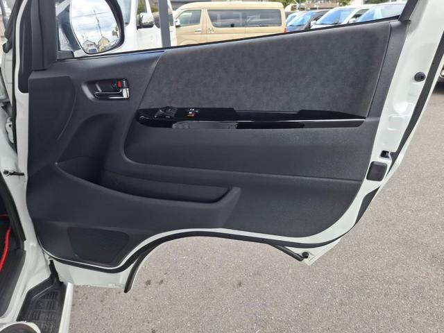 ハイエースワゴン GL 4WD/BIG-Xナビ/Bカメラ/天吊りモニタ/4列10人乗/社外アルミ/スマートキー/パワスラ/ベッドキット(42枚目)