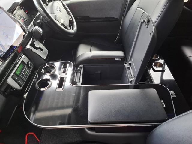 ハイエースワゴン GL 4WD/BIG-Xナビ/Bカメラ/天吊りモニタ/4列10人乗/社外アルミ/スマートキー/パワスラ/ベッドキット(49枚目)