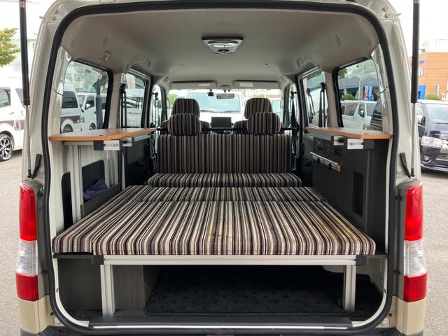 タウンエースバン GL アルトピアーノキャンパー/10inディスプレイオーディオ/ETC/バックモニター/キーレスエントリー/ネッドキット/サブバッテリー/外部電源/社外アルミ/テーブル/Wエアバック/両側スライドドア(4枚目)