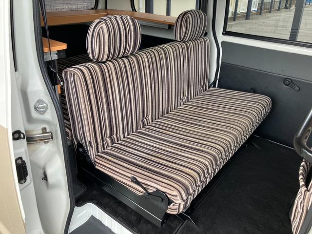 タウンエースバン GL アルトピアーノキャンパー/10inディスプレイオーディオ/ETC/バックモニター/キーレスエントリー/ネッドキット/サブバッテリー/外部電源/社外アルミ/テーブル/Wエアバック/両側スライドドア(17枚目)