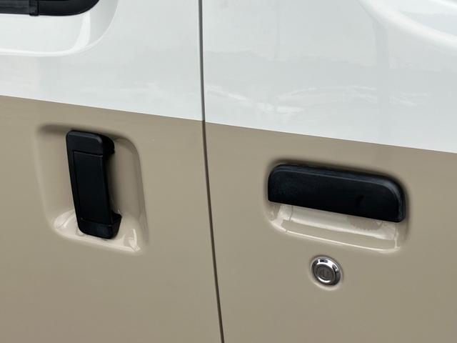 タウンエースバン GL アルトピアーノキャンパー/10inディスプレイオーディオ/ETC/バックモニター/キーレスエントリー/ネッドキット/サブバッテリー/外部電源/社外アルミ/テーブル/Wエアバック/両側スライドドア(32枚目)