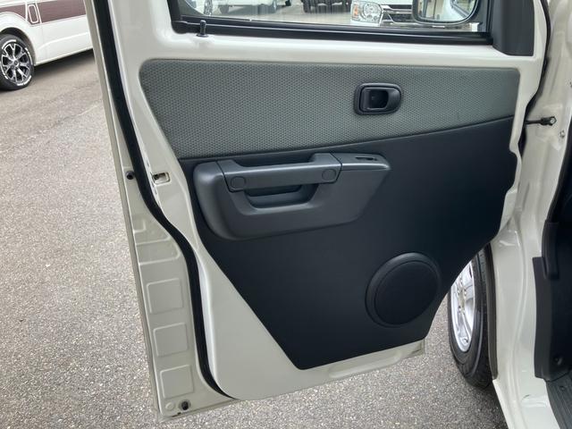 タウンエースバン GL アルトピアーノキャンパー/10inディスプレイオーディオ/ETC/バックモニター/キーレスエントリー/ネッドキット/サブバッテリー/外部電源/社外アルミ/テーブル/Wエアバック/両側スライドドア(41枚目)