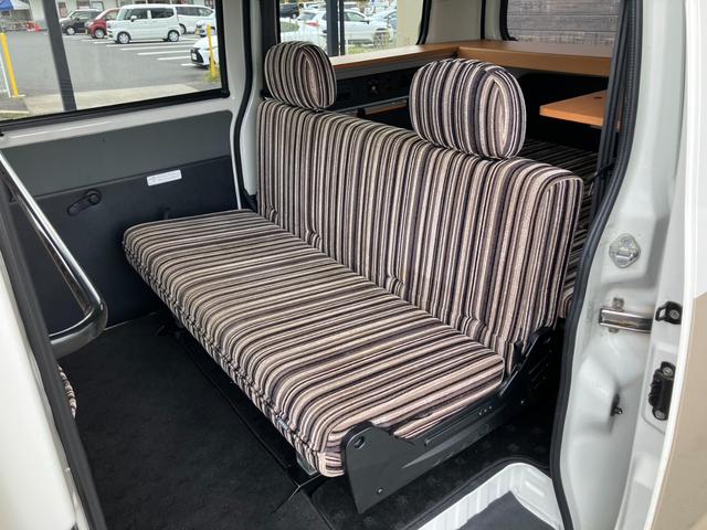 タウンエースバン GL アルトピアーノキャンパー/10inディスプレイオーディオ/ETC/バックモニター/キーレスエントリー/ネッドキット/サブバッテリー/外部電源/社外アルミ/テーブル/Wエアバック/両側スライドドア(49枚目)