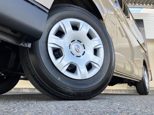 ハイエースバン ロングスーパーGL アースカラーパッケージ 4WD/アースカラーパッケージ/パノラミックビューモニター/デジタルミラ/両側パワースライドドア/コーナーソナー(15枚目)