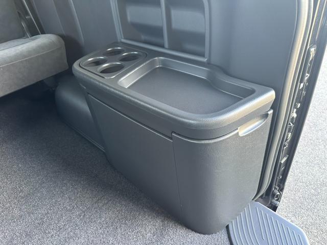 ハイエースワゴン GL 登録済未使用/4列10人乗り/全方位カメラ/スマートキ&プッシュS/パワスラ/セーフティーセンス/デジタルミラー(54枚目)