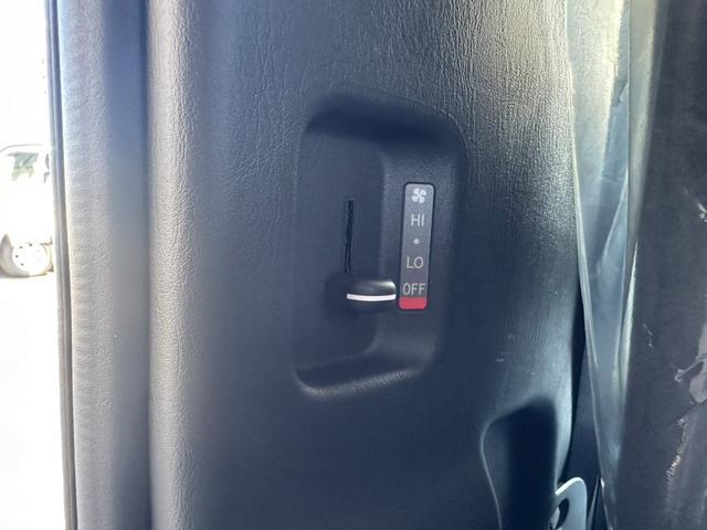 ハイエースワゴン GL 登録済未使用/4列10人乗り/全方位カメラ/スマートキ&プッシュS/パワスラ/セーフティーセンス/デジタルミラー(55枚目)