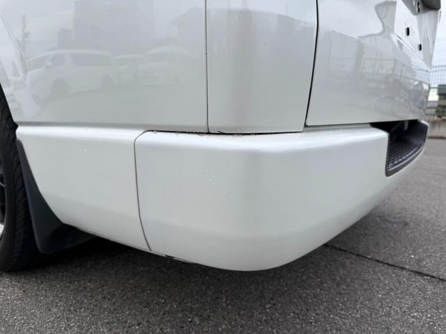 ハイエースバン スーパーGL ダークプライム SDナビTV/Bカメラ/ETC/ドラレコ/トヨタセーフティセンス/AC100V電源/GR8フロントスポイラー/17inアルミ/シートカバー/ローダウン/スマートキー/ベッドキット/LEDヘッド(38枚目)