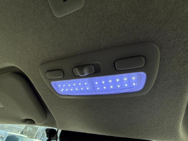 ハイエースバン スーパーGL ダークプライム SDナビTV/Bカメラ/ETC/ドラレコ/トヨタセーフティセンス/AC100V電源/GR8フロントスポイラー/17inアルミ/シートカバー/ローダウン/スマートキー/ベッドキット/LEDヘッド(55枚目)