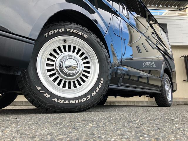 ハイエースバン ロングワイドスーパーGL 1オ-ナ/丸目ヘッドライト/BIG-Xナビ/天吊りモニタ/デジタルミラー/ベッドキット/社外アルミ/スマートキー(2枚目)