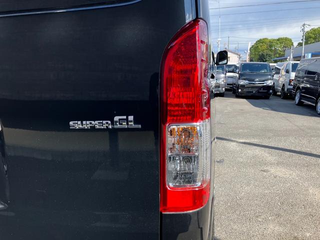 ハイエースバン ロングワイドスーパーGL 1オ-ナ/丸目ヘッドライト/BIG-Xナビ/天吊りモニタ/デジタルミラー/ベッドキット/社外アルミ/スマートキー(39枚目)