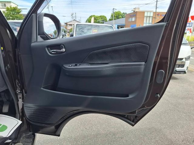 キャラバン ロングプレミアムＧＸ　４ＷＤ／寒冷地仕様／ＢＩＧ－Ｘナビ／全方位カメラ／デジタルミラー／社外アルミ／パワースライドドア／ベッドキット／ＬＥＤヘッドライト／スマートキー／コーナーセンサー／サイドバイザー／シートヒーター（42枚目）