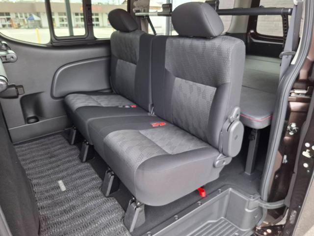 キャラバン ロングプレミアムＧＸ　４ＷＤ／寒冷地仕様／ＢＩＧ－Ｘナビ／全方位カメラ／デジタルミラー／社外アルミ／パワースライドドア／ベッドキット／ＬＥＤヘッドライト／スマートキー／コーナーセンサー／サイドバイザー／シートヒーター（53枚目）