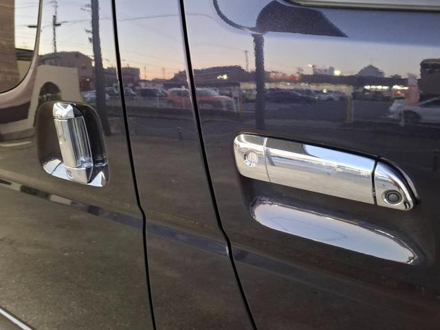 ハイエースバン スーパーGL ダークプライムII 4WD/ナビTV/ETC車載器/スマートキー&プッシュスタート/LEDヘッドライト/両側スライドドア/サイドバイザー/ダブルエアバック/トヨタセーフティセンス/ベッドキット/スライドドア小窓あり(32枚目)