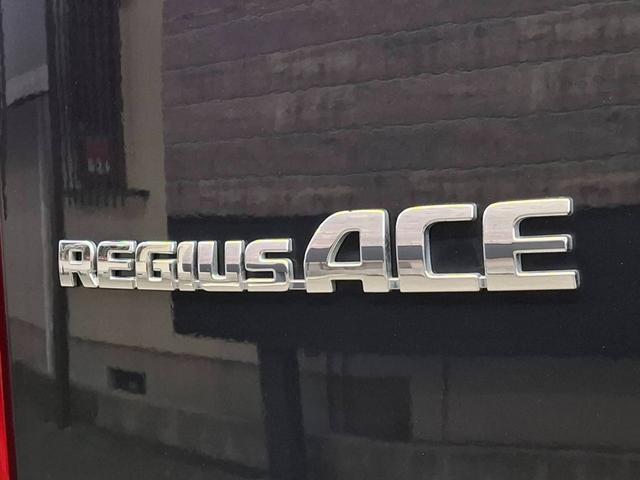 ハイエースバン スーパーGL ダークプライムII 4WD/ナビTV/ETC車載器/スマートキー&プッシュスタート/LEDヘッドライト/両側スライドドア/サイドバイザー/ダブルエアバック/トヨタセーフティセンス/ベッドキット/スライドドア小窓あり(36枚目)