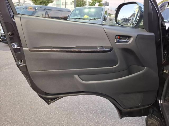 ハイエースバン スーパーGL ダークプライムII 4WD/ナビTV/ETC車載器/スマートキー&プッシュスタート/LEDヘッドライト/両側スライドドア/サイドバイザー/ダブルエアバック/トヨタセーフティセンス/ベッドキット/スライドドア小窓あり(41枚目)
