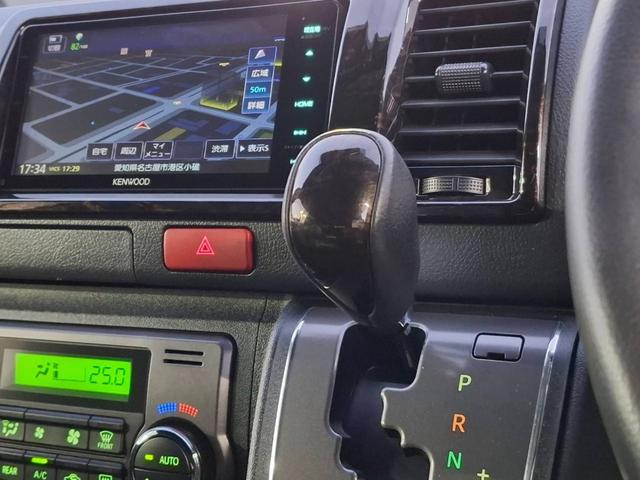 ハイエースバン スーパーGL ダークプライムII 4WD/ナビTV/ETC車載器/スマートキー&プッシュスタート/LEDヘッドライト/両側スライドドア/サイドバイザー/ダブルエアバック/トヨタセーフティセンス/ベッドキット/スライドドア小窓あり(49枚目)