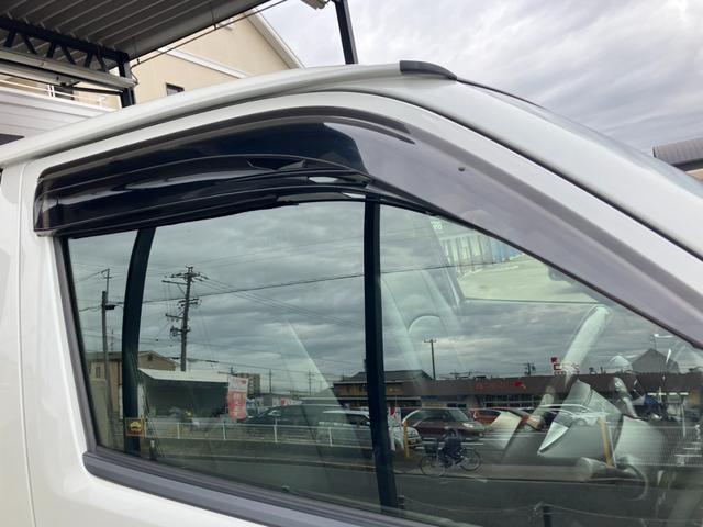 ハイエースバン スーパーGL ダークプライムII ローダウン/16インチアルミ/ベットキッド/フロントエアロ/アルパインナビ/シートカバー/クルーズコントロール(30枚目)