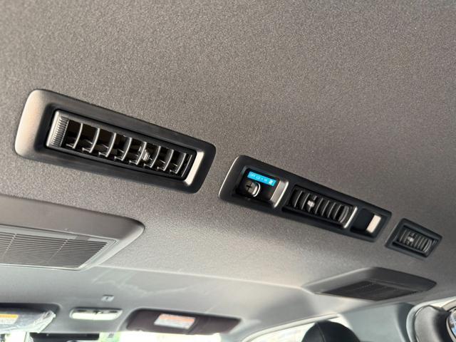 ハイエースバン スーパーGL ダークプライムII ローダウン/16インチアルミ/ベットキッド/フロントエアロ/アルパインナビ/シートカバー/クルーズコントロール(55枚目)