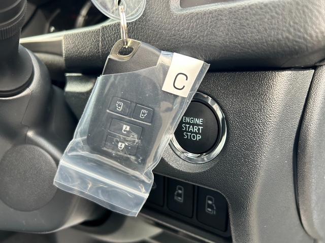 ハイエースバン ロングスーパーGL 4WD/アースカラーパッケージ/パノラミックビューモニター/デジタルミラ/両側パワースライドドア/コーナーソナー(17枚目)