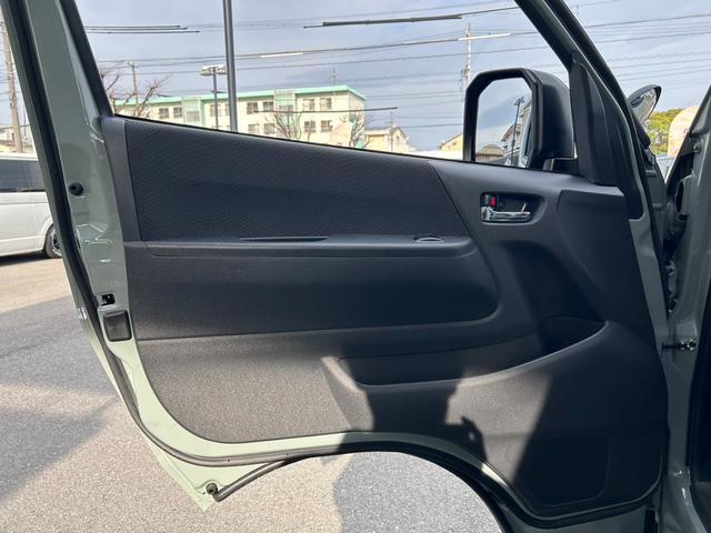 ハイエースバン ロングスーパーGL 4WD/アースカラーパッケージ/パノラミックビューモニター/デジタルミラ/両側パワースライドドア/コーナーソナー(41枚目)