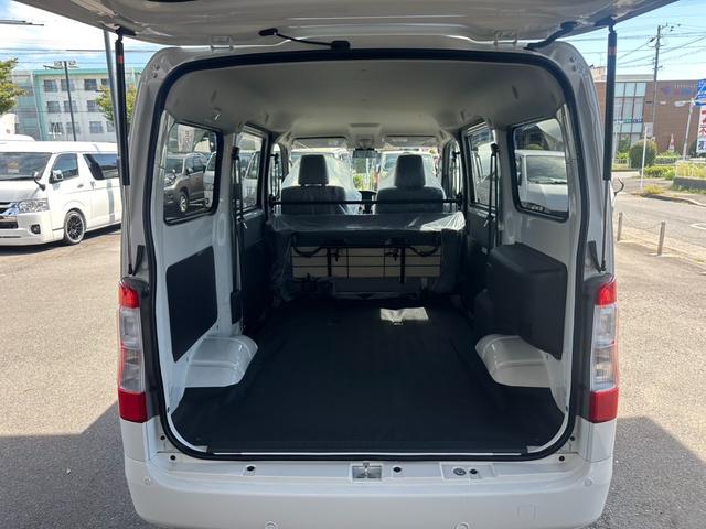 タウンエースバン GL 4WD/トヨタセーフティセンス/コーナーセンサー/アイドリングストップ/キーレスエントリー/Wエアバッグ/パワーウインドウ/横滑り防止装置/ヘッドライトレベライザー/純正ホイール/登録済未使用車(56枚目)