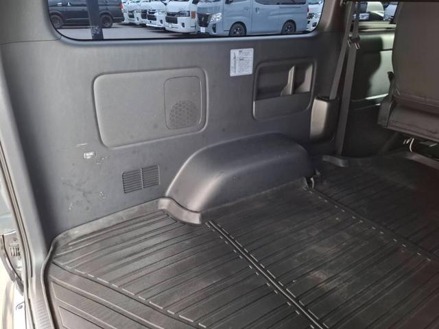 ハイエースバン スーパーGL ダークプライムII 4WD/BIG-Xナビ/バックカメラ/ETC/フルエアロ/社外アルミ/セーフティセンス/ローダウン/スマートキー(58枚目)