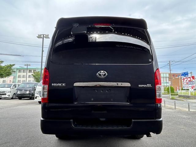 ハイエースバン スーパーGL ダークプライム BIG-Xナビ/Bカメラ/ETC/LEDヘッドライト/スマートキー&プッシュスタート/TRDアルミ/ベッドキット(22枚目)