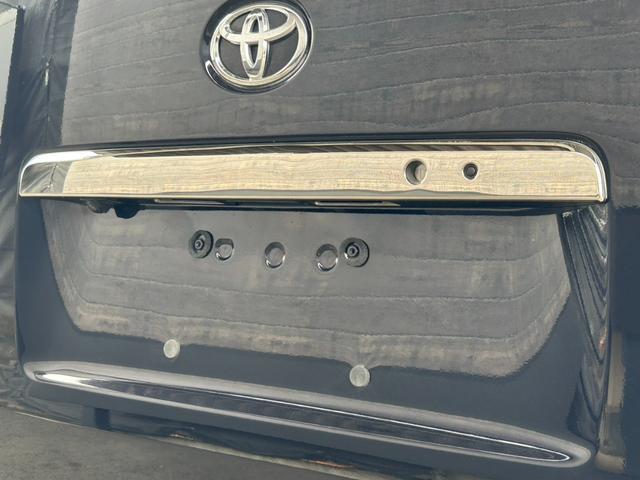ハイエースバン スーパーGL ダークプライム BIG-Xナビ/Bカメラ/ETC/LEDヘッドライト/スマートキー&プッシュスタート/TRDアルミ/ベッドキット(39枚目)