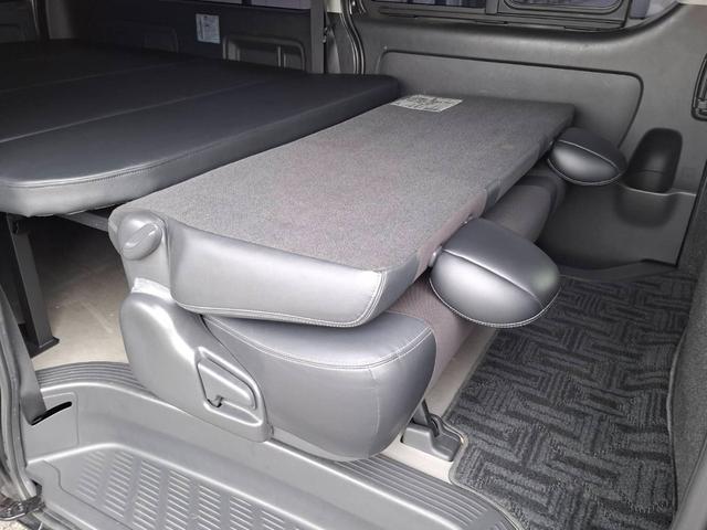 ハイエースバン スーパーGL ダークプライム BIG-Xナビ/Bカメラ/ETC/LEDヘッドライト/スマートキー&プッシュスタート/TRDアルミ/ベッドキット(57枚目)