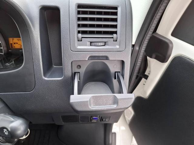 タウンエースバン ＤＸ　ベッドキット／キャンピングカー／ＲＥＶＯ可変式リアシート／キーレスエントリー／ナビＴＶ／バックモニター／ＥＴＣ車載器／サイドバイザー／キーレスエントリー／テーブルキット／アルトピアーノ特別仕様車（49枚目）