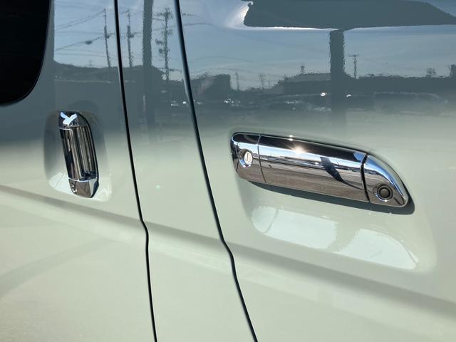 ハイエースバン ロングスーパーGL 4WD/アースカラー/全方位カメラ/デジタルインナーミラー/パワスラ/BIG-Xナビ/ベッドキット/ウッドパネル(32枚目)