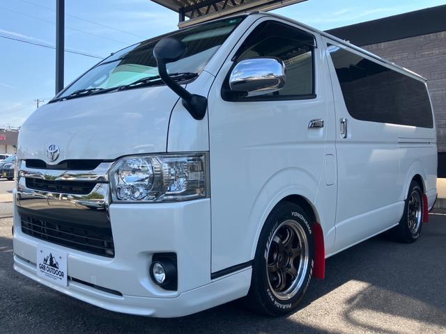 ハイエースバン スーパーGL ダークプライム パナソニック大型ナビTV/ベッドキット/バックモニター/ETC車載器/社外エアロ/社外17inアルミ/ローダウン/LEDヘッドライト/スマートキー&プッシュスタート/サイドバイザー/社外ショック(10枚目)