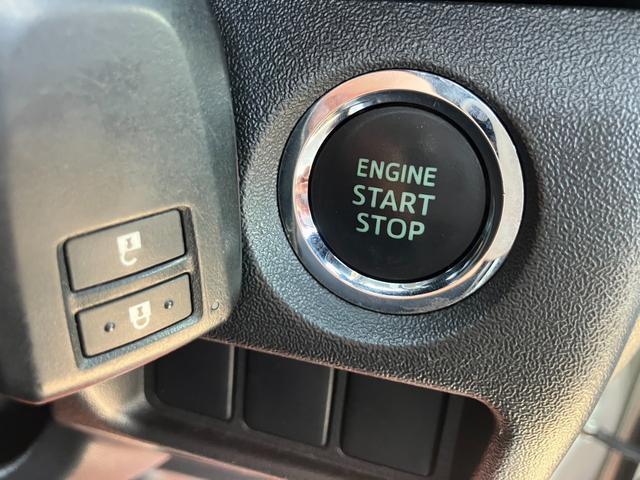 ハイエースバン スーパーGL ダークプライム パナソニック大型ナビTV/ベッドキット/バックモニター/ETC車載器/社外エアロ/社外17inアルミ/ローダウン/LEDヘッドライト/スマートキー&プッシュスタート/サイドバイザー/社外ショック(19枚目)