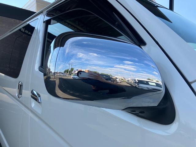 ハイエースバン スーパーGL ダークプライム パナソニック大型ナビTV/ベッドキット/バックモニター/ETC車載器/社外エアロ/社外17inアルミ/ローダウン/LEDヘッドライト/スマートキー&プッシュスタート/サイドバイザー/社外ショック(27枚目)