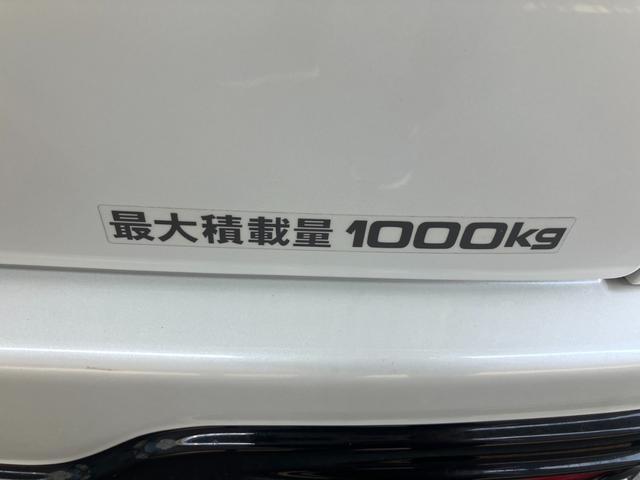 ハイエースバン スーパーGL ダークプライム パナソニック大型ナビTV/ベッドキット/バックモニター/ETC車載器/社外エアロ/社外17inアルミ/ローダウン/LEDヘッドライト/スマートキー&プッシュスタート/サイドバイザー/社外ショック(37枚目)