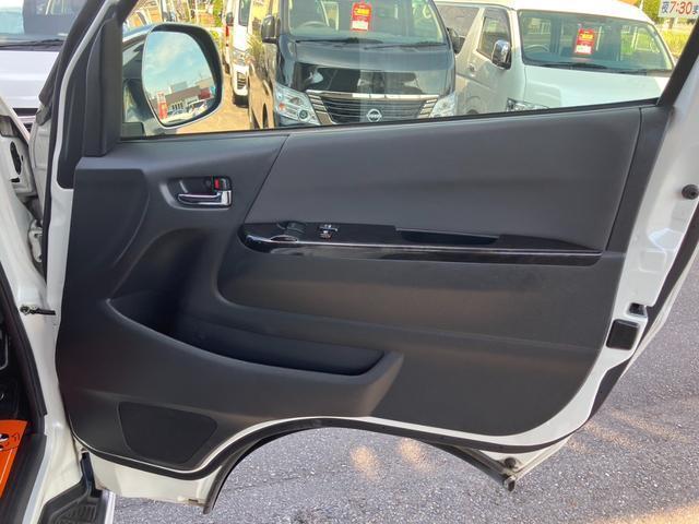 ハイエースバン スーパーGL ダークプライム パナソニック大型ナビTV/ベッドキット/バックモニター/ETC車載器/社外エアロ/社外17inアルミ/ローダウン/LEDヘッドライト/スマートキー&プッシュスタート/サイドバイザー/社外ショック(42枚目)