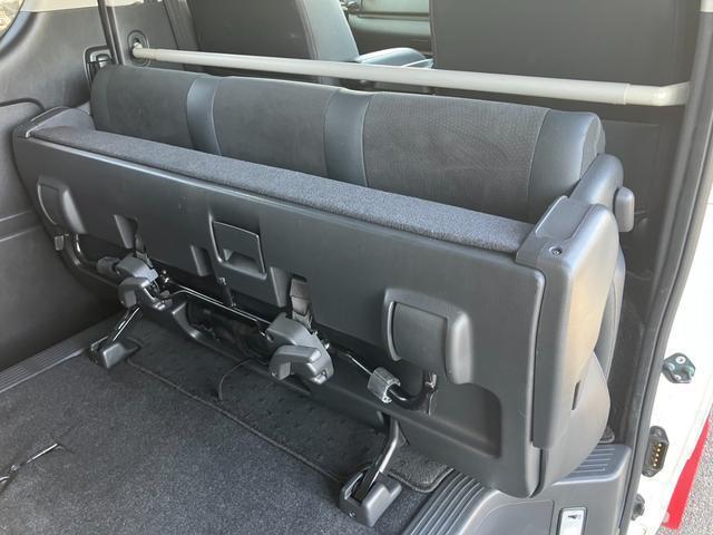 ハイエースバン スーパーGL ダークプライム パナソニック大型ナビTV/ベッドキット/バックモニター/ETC車載器/社外エアロ/社外17inアルミ/ローダウン/LEDヘッドライト/スマートキー&プッシュスタート/サイドバイザー/社外ショック(54枚目)