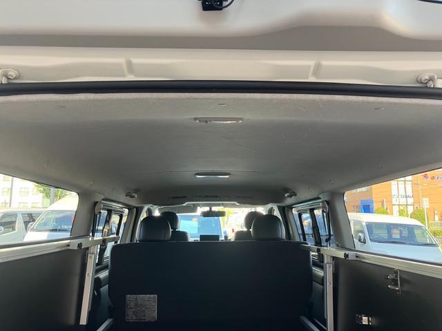 ハイエースバン スーパーGL ダークプライム パナソニック大型ナビTV/ベッドキット/バックモニター/ETC車載器/社外エアロ/社外17inアルミ/ローダウン/LEDヘッドライト/スマートキー&プッシュスタート/サイドバイザー/社外ショック(57枚目)
